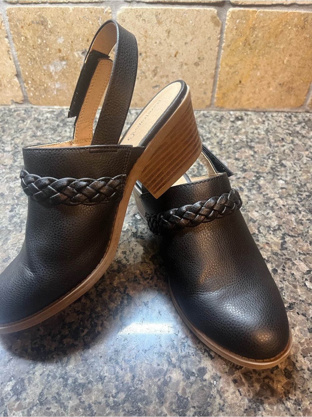 Baretraps Black Slingback Braided Mules 7.5W